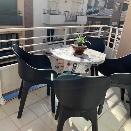 Acogedor En - 50m Playa - Wifi - Aire Acondicionado *